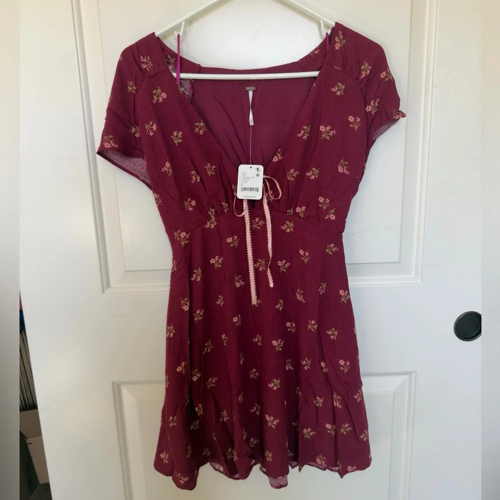 NWT Free People “Everyone’s Favorite Mini Dress” in Red, size Small - Picture 6 of 9